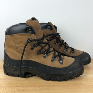 Danner Combat Hiker Boots. Vibram Sole. Size 9.5